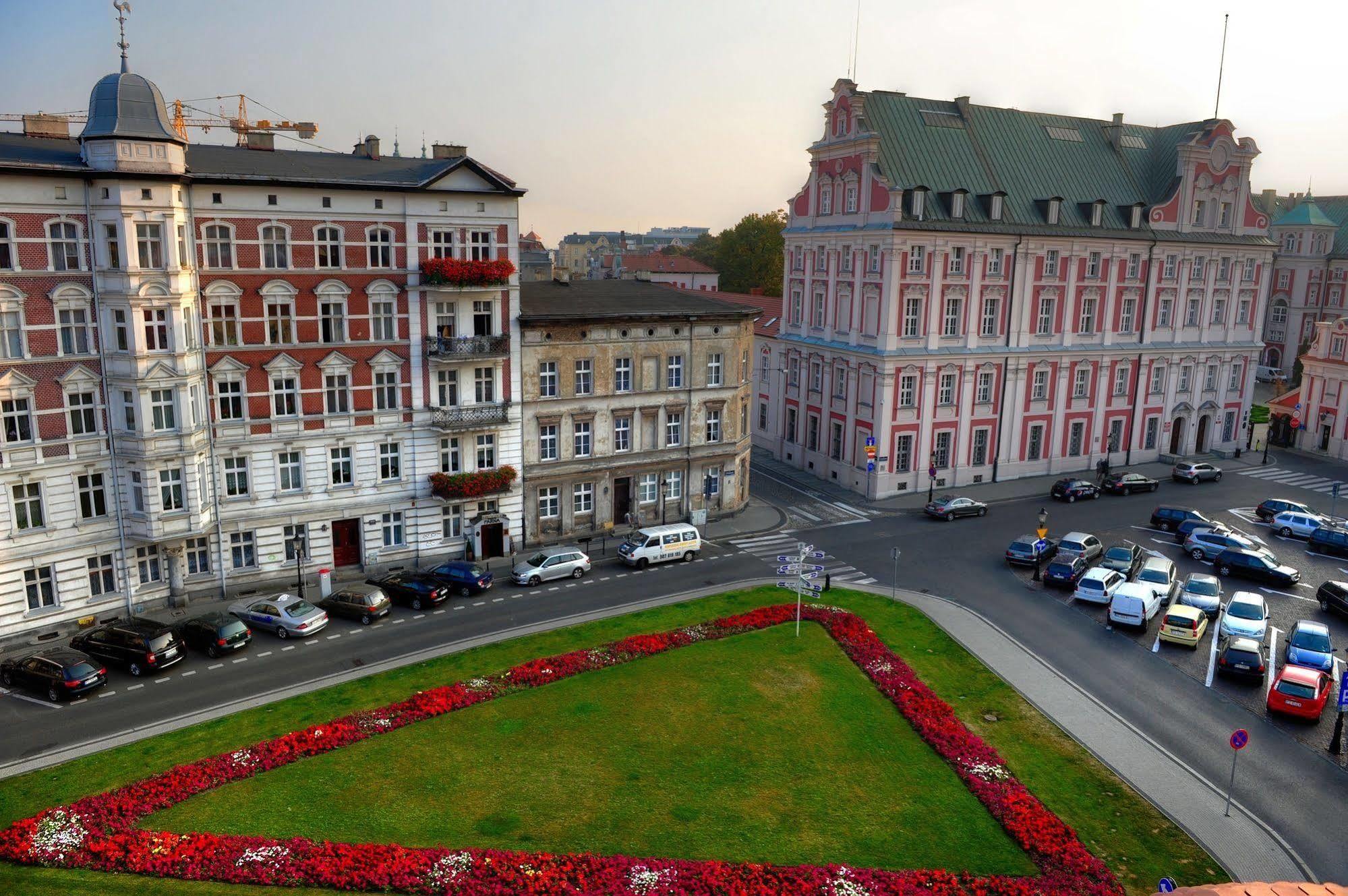 Hotel Kolegiacki Poznań Buitenkant foto